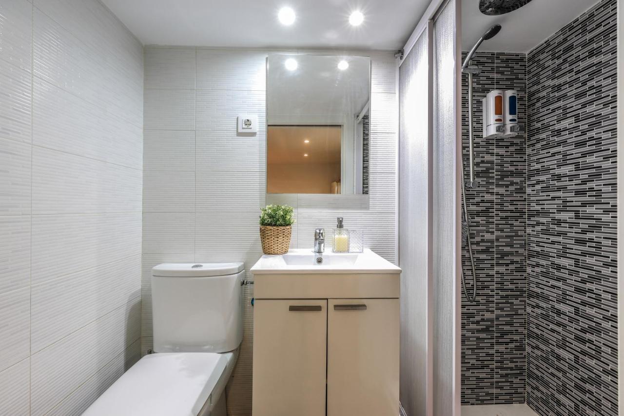 Discover Madrid From Our Cozy Studio Exterior foto
